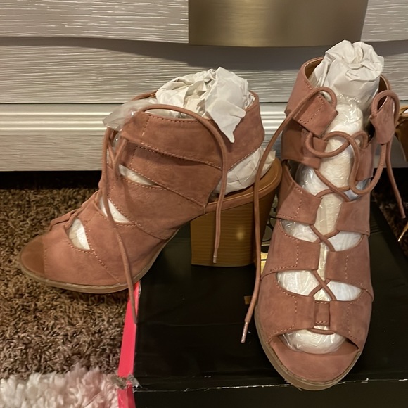 Charlotte Russe booties - Picture 3 of 4